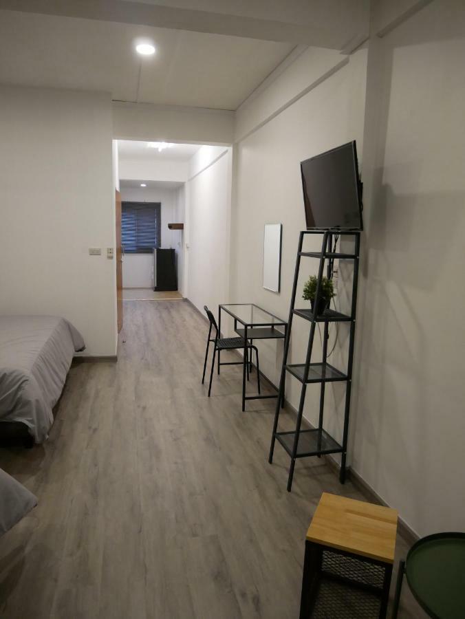 Np House Pratunam Бангкок Экстерьер фото
