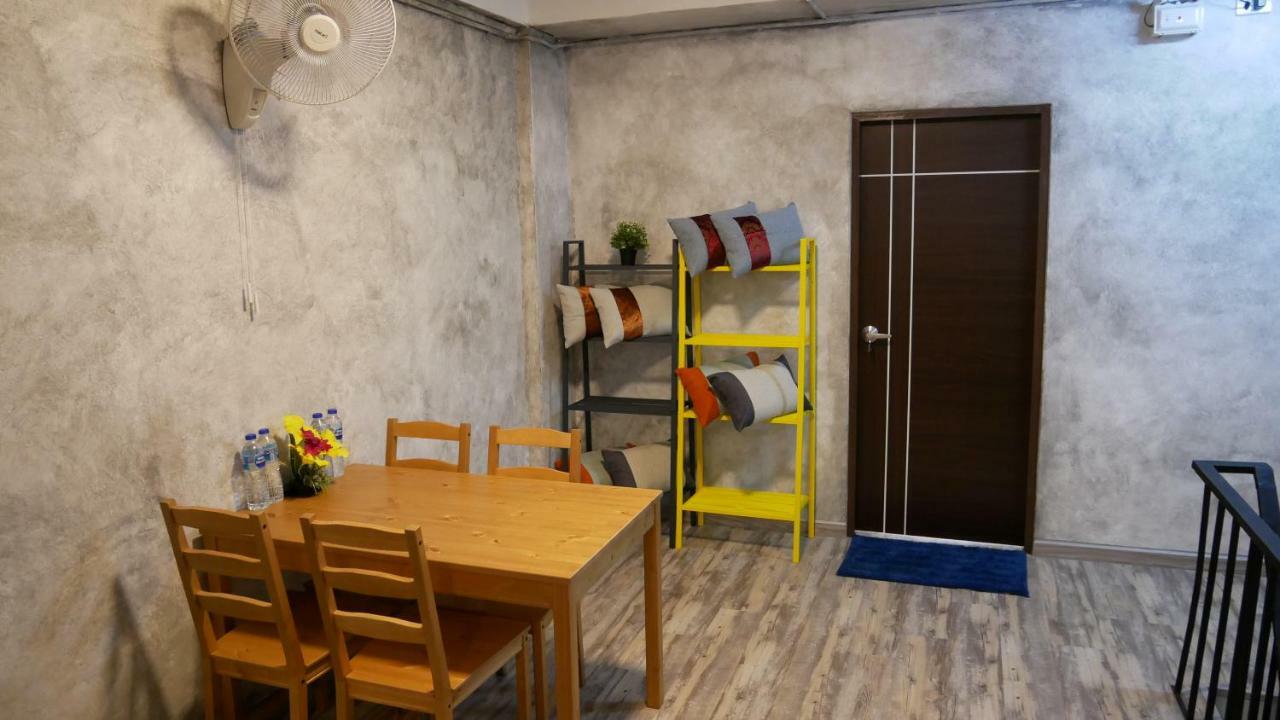 Np House Pratunam Бангкок Экстерьер фото
