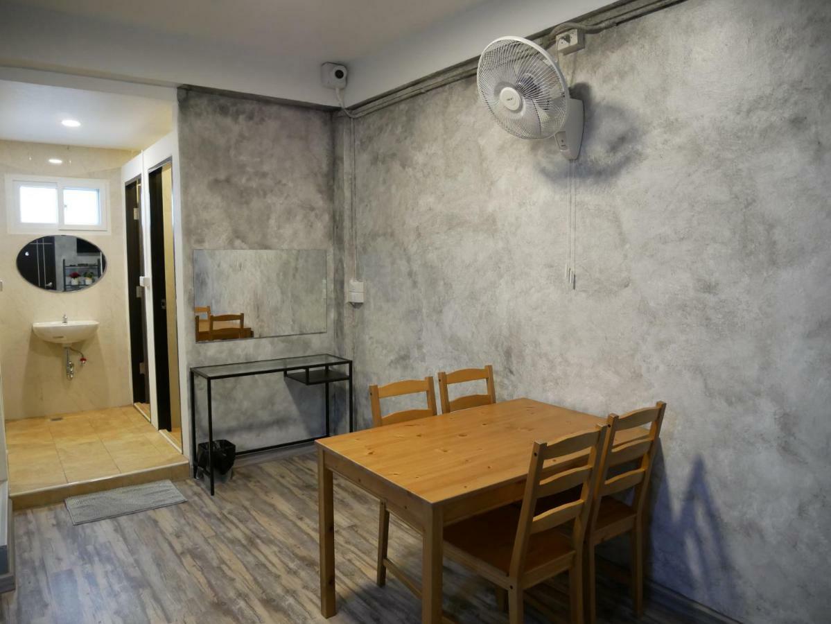 Np House Pratunam Бангкок Экстерьер фото