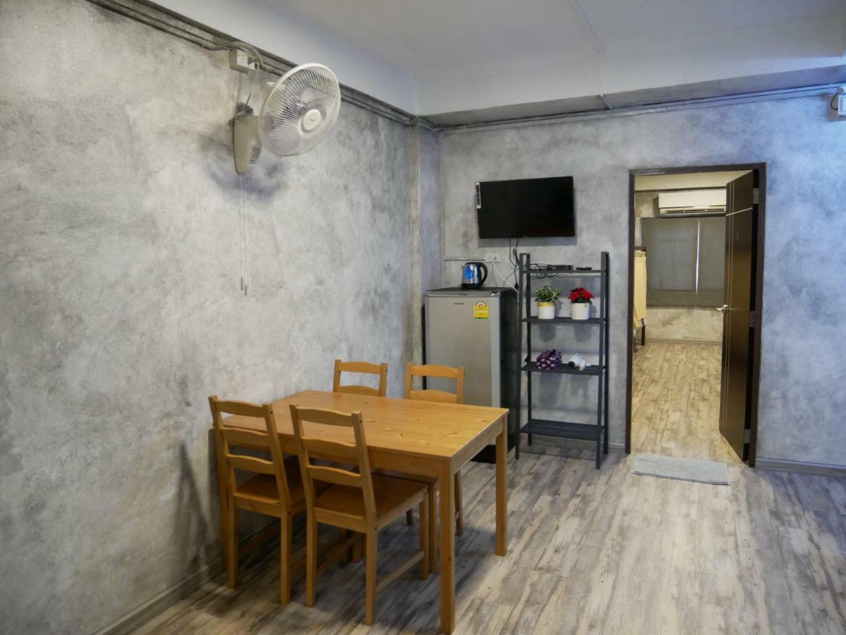 Np House Pratunam Бангкок Экстерьер фото